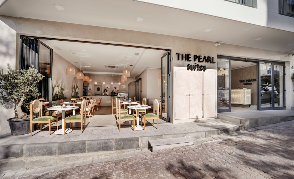 the pearl suites