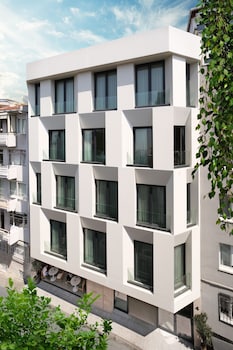 the pearl suites