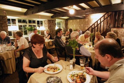 the bear hotel crickhowell