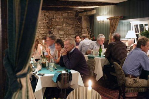 the bear hotel crickhowell