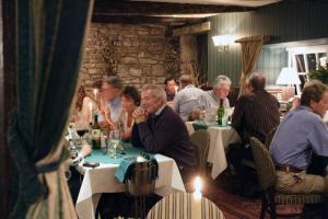 the bear hotel crickhowell