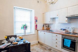 the bear hotel crickhowell