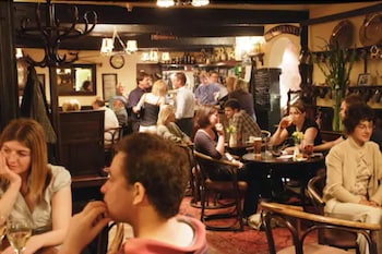 the bear hotel crickhowell