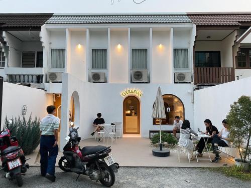 evergreen cafe and hotel