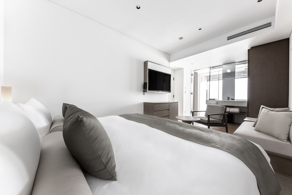 the royal park hotel iconic kyoto