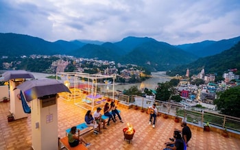 gostops rishikesh lakshman jhula hostel