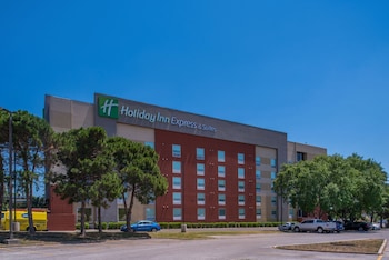 holiday inn express and suites san antonio medical six flags