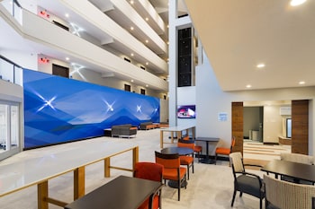 holiday inn express and suites san antonio medical six flags