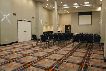 holiday inn express and suites san antonio medical six flags