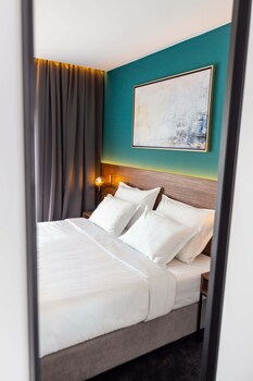 boutique rooms 76