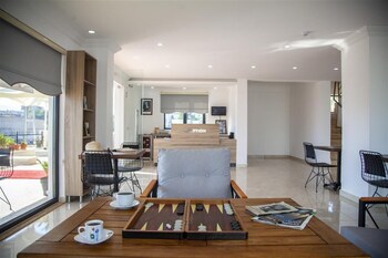 demyra boutique hotel
