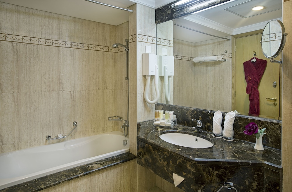 city seasons hotel dubai airport