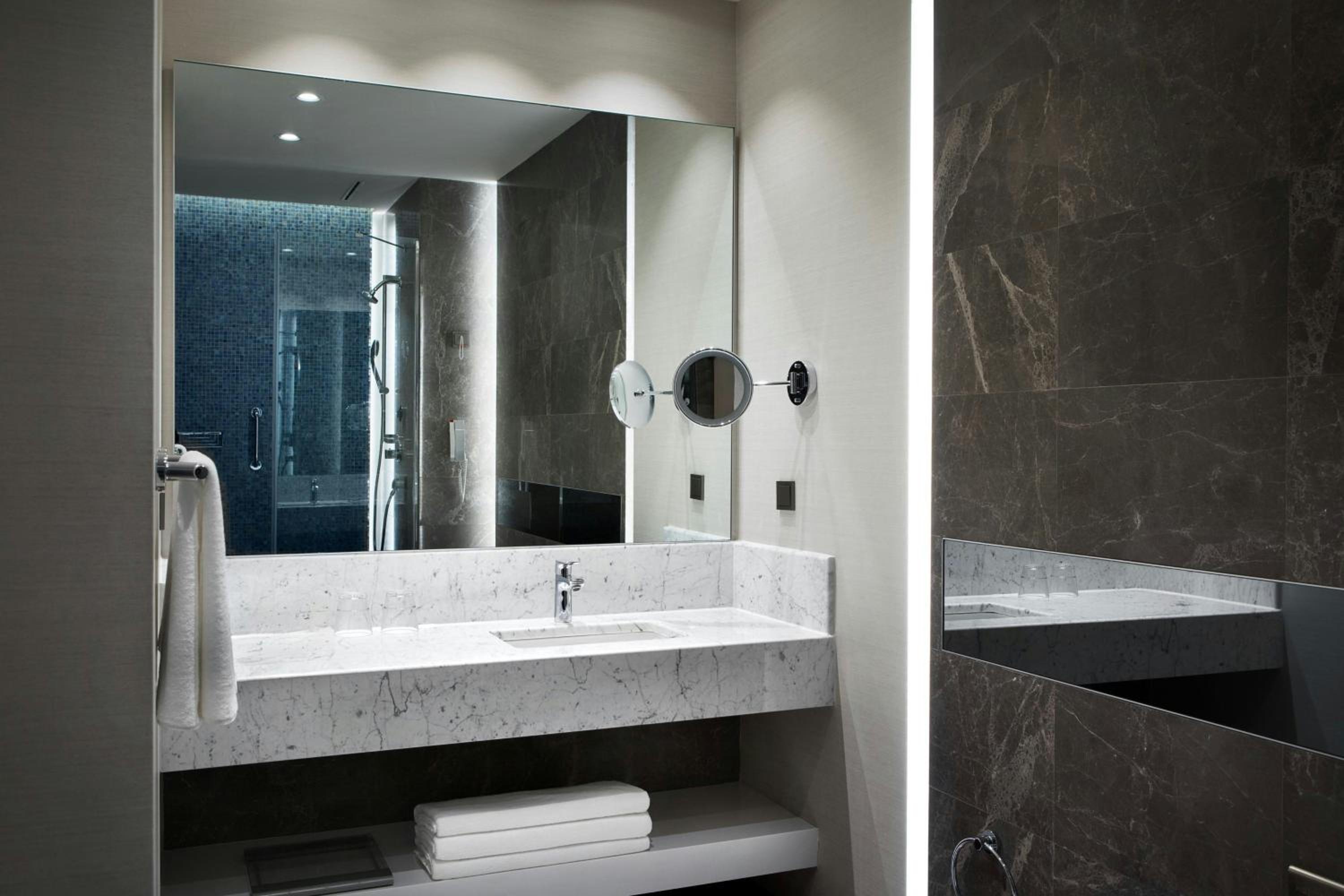 city seasons hotel dubai airport