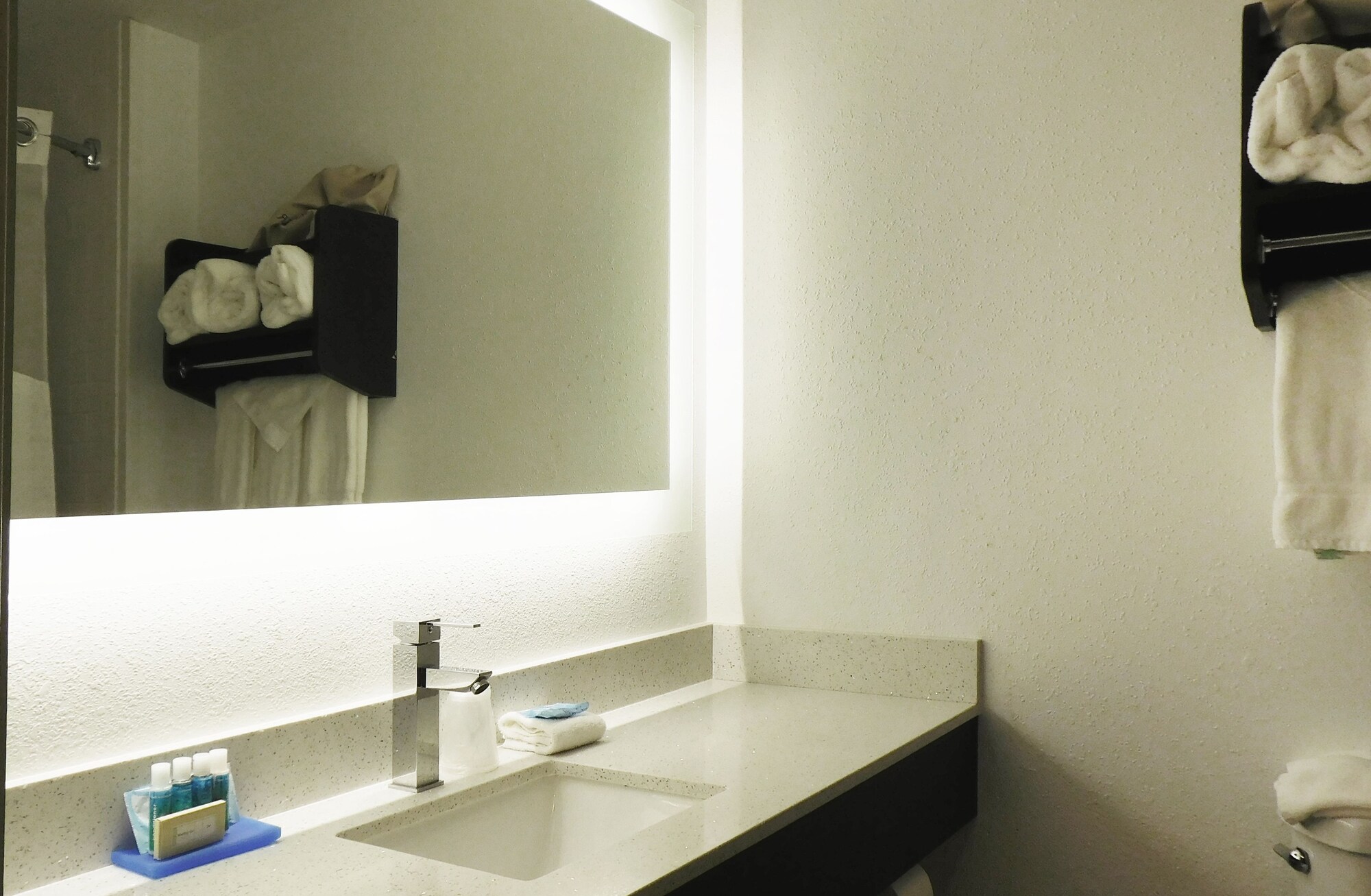 holiday inn express coventry s west warwick area