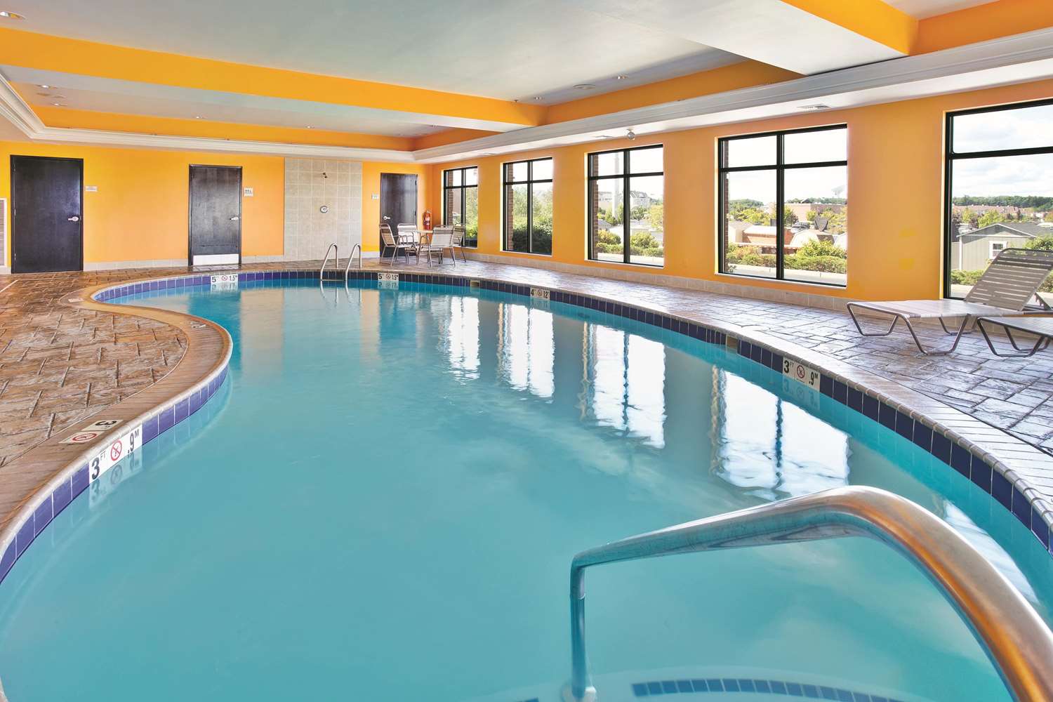 holiday inn express coventry s west warwick area
