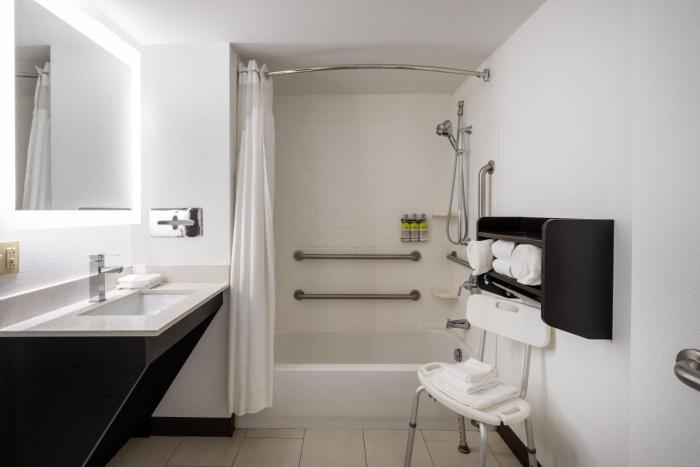 holiday inn express coventry s west warwick area