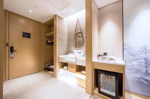 atour hotel ma anshan east station