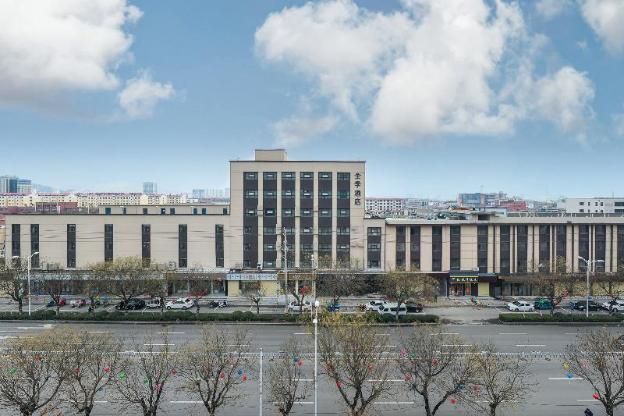 ji hotel zoucheng wande mall