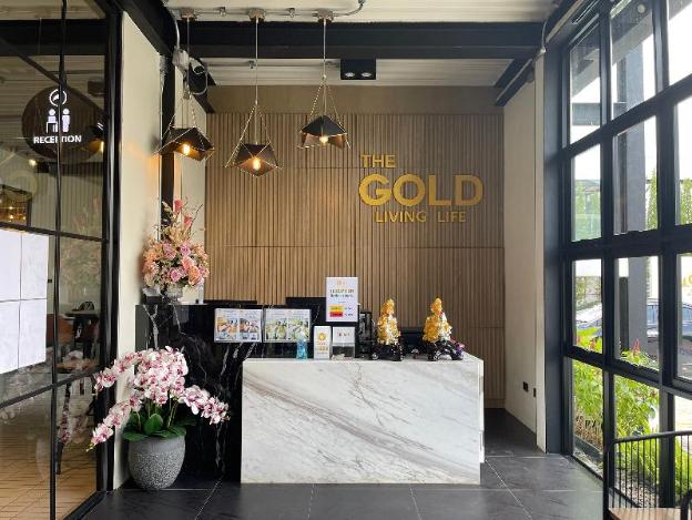 the gold living life