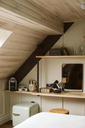 the rabbit hotel and retreat