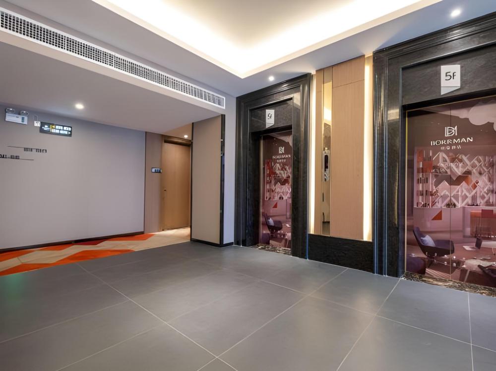 borrman hotel zhonghsan guzheng huayi plaza light rail station