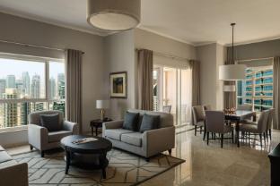 dubai marriott harbour hotel and suites