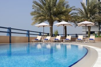 dubai marriott harbour hotel and suites