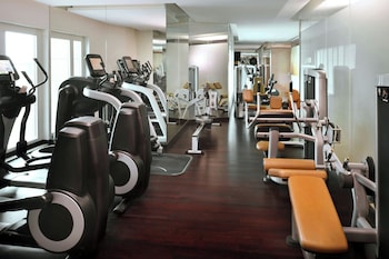dubai marriott harbour hotel and suites