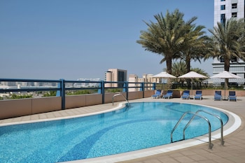 dubai marriott harbour hotel and suites