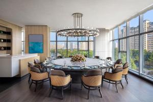 courtyard by marriott luoyang