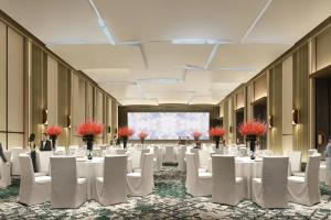 courtyard by marriott luoyang
