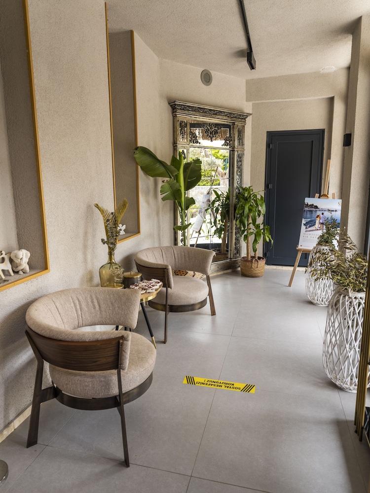 sarezya hotel