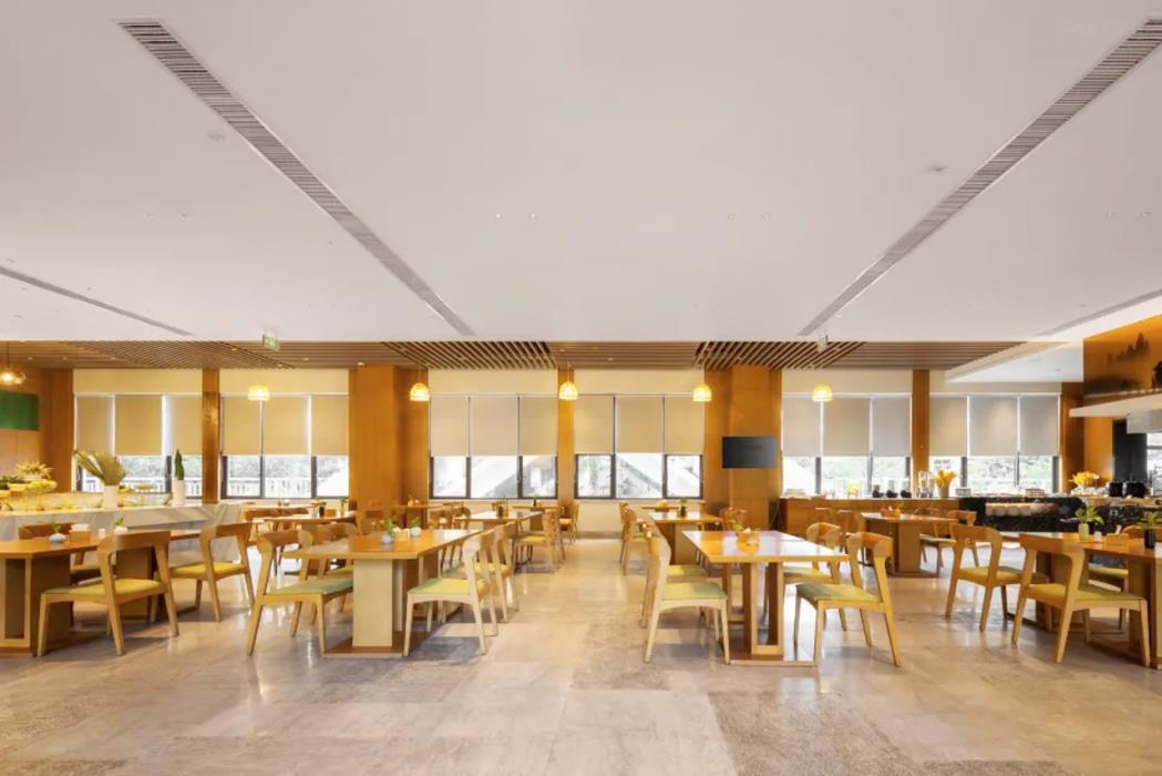 vienna international hotel baoting center