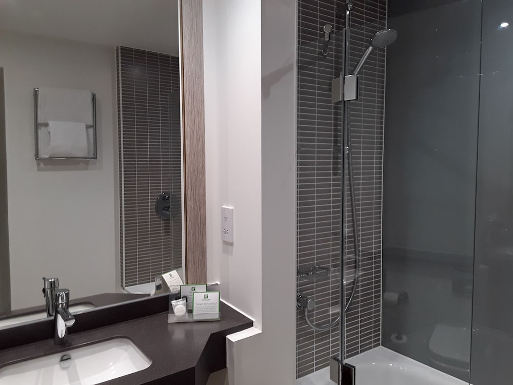 holiday inn leeds wakefield m1 jct 40 by ihg