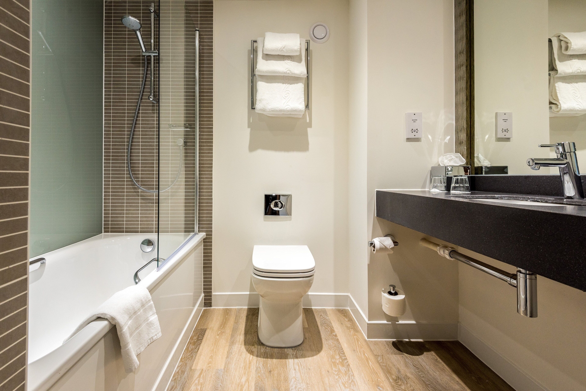 holiday inn leeds wakefield m1 jct 40 by ihg