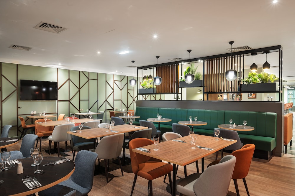 holiday inn leeds wakefield m1 jct 40 by ihg