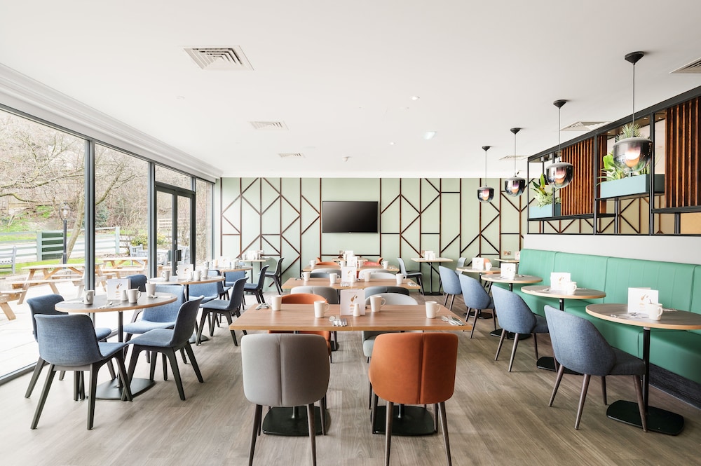 holiday inn leeds wakefield m1 jct 40 by ihg