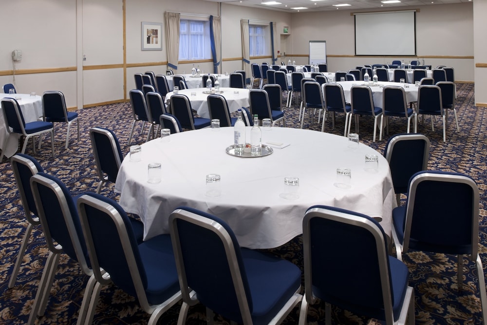 holiday inn leeds wakefield m1 jct 40 by ihg