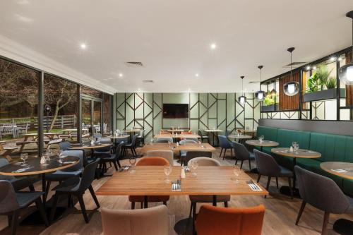 holiday inn leeds wakefield m1 jct 40 by ihg