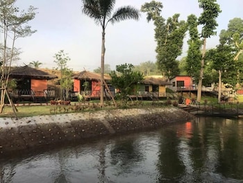 the raft land