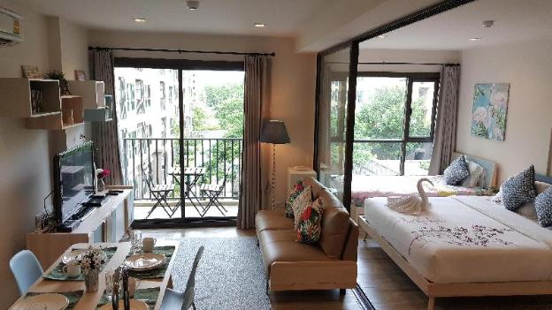 rain cha am pool view by obbset