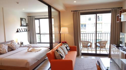 rain cha am pool view by obbset