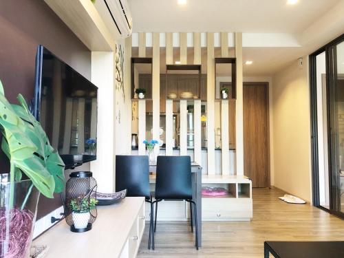 rain cha am pool view by obbset