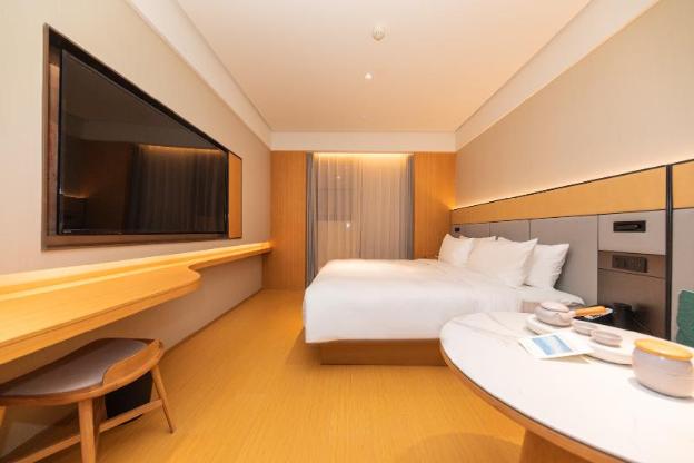 ji hotel changyang road north bund shanghai