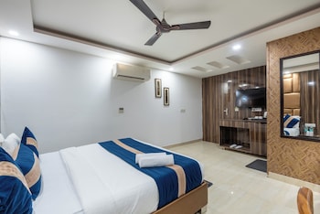 hotel royal inn igi