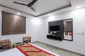 hotel royal inn igi
