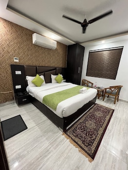 hotel royal inn igi