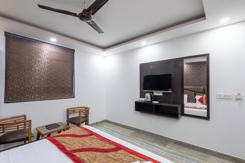 hotel royal inn igi