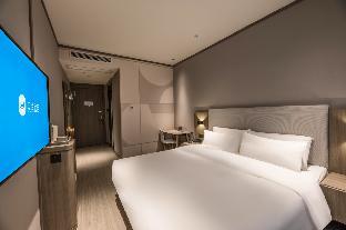 hanting hotel nantong railway station