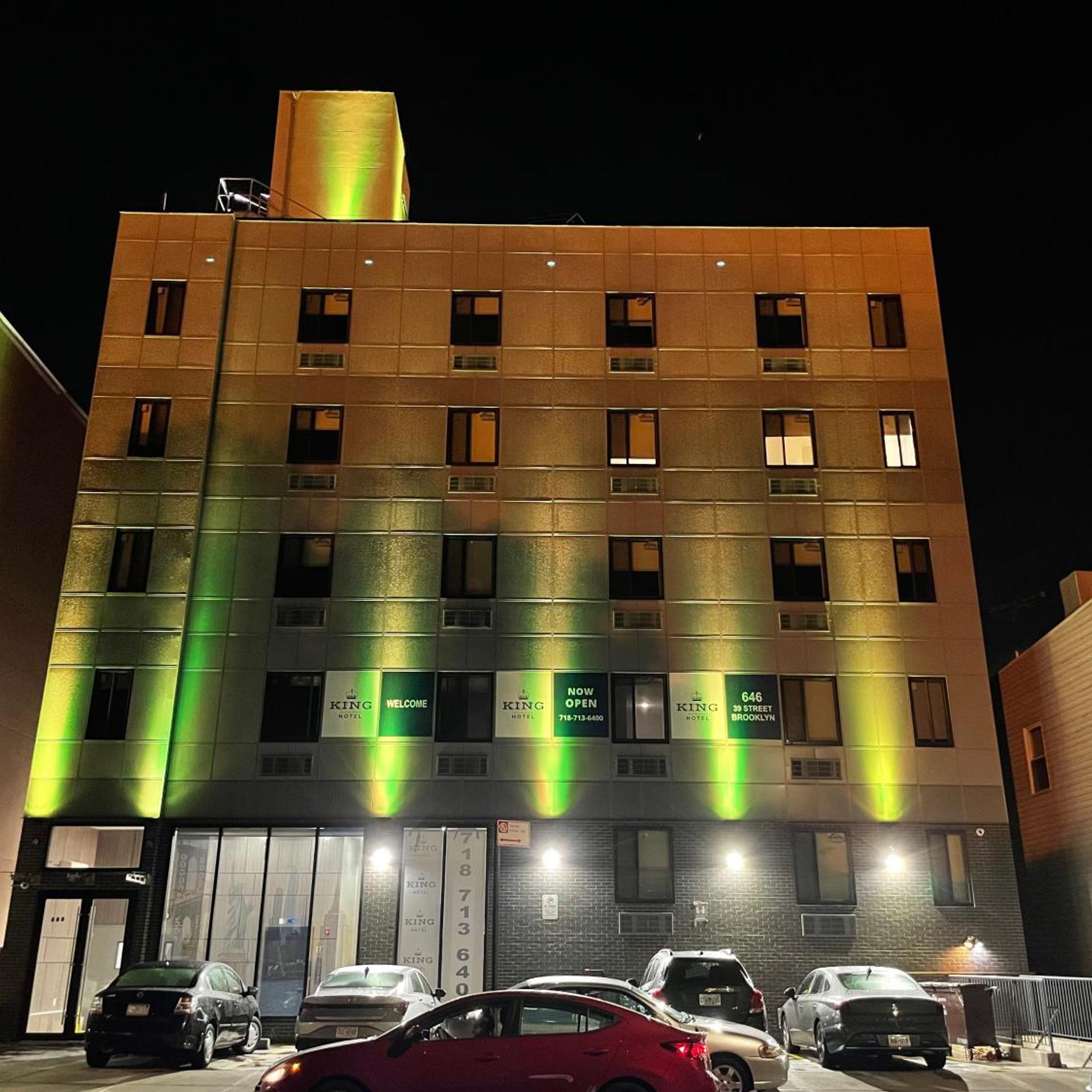 king hotel brooklyn sunset park